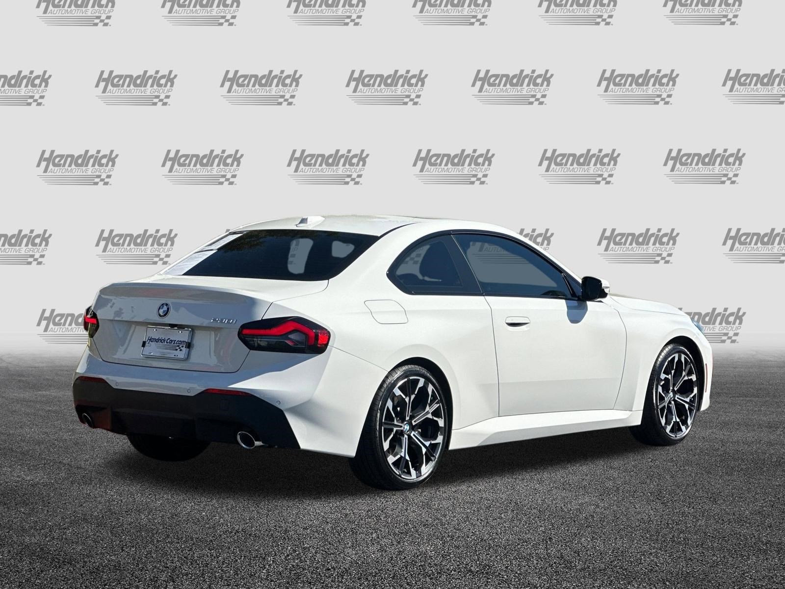 2025 BMW 2 Series 230i photo 4
