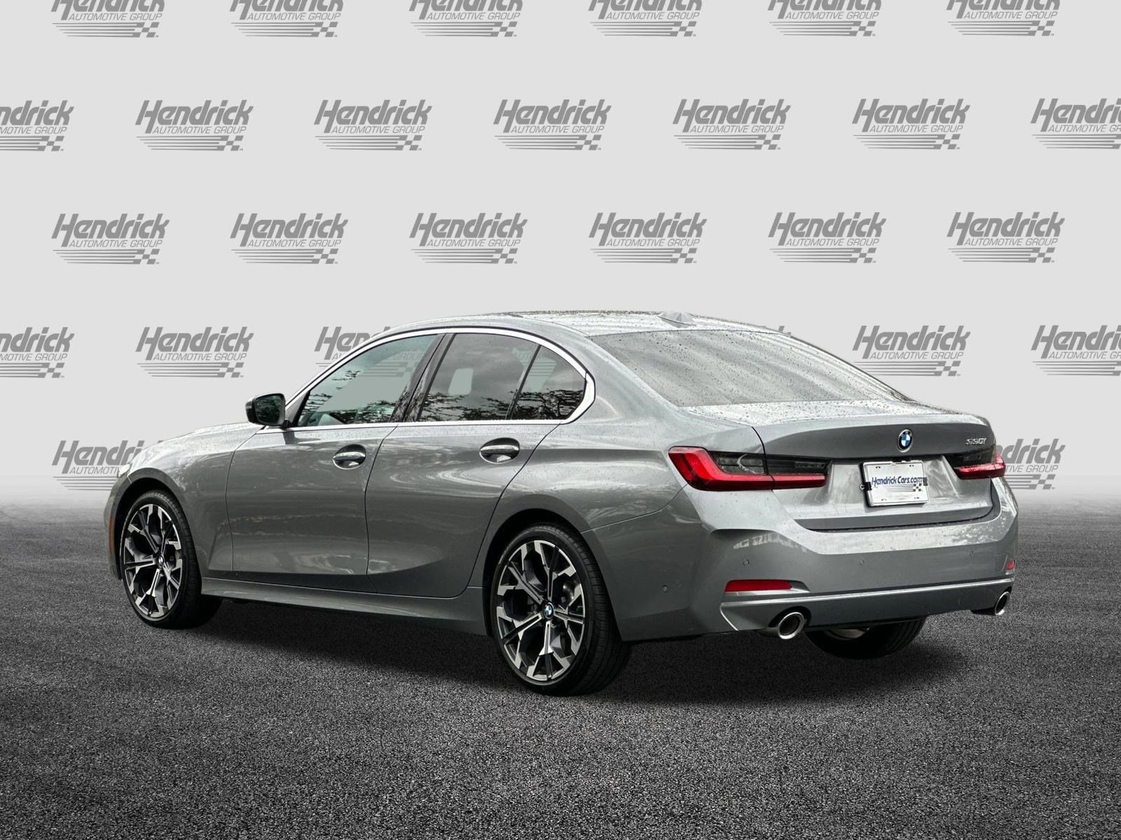 2025 BMW 3 Series 330i photo 6