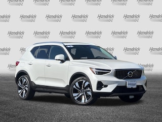 2023 Volvo XC40 Ultimate Bright Theme SUV