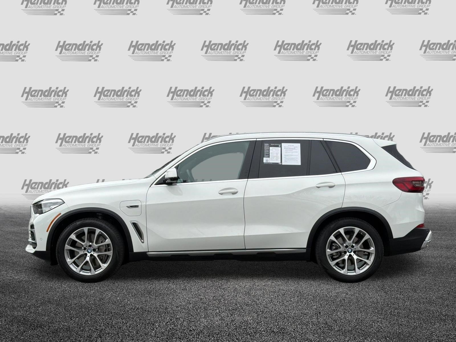2023 BMW X5 xDrive45e photo 3
