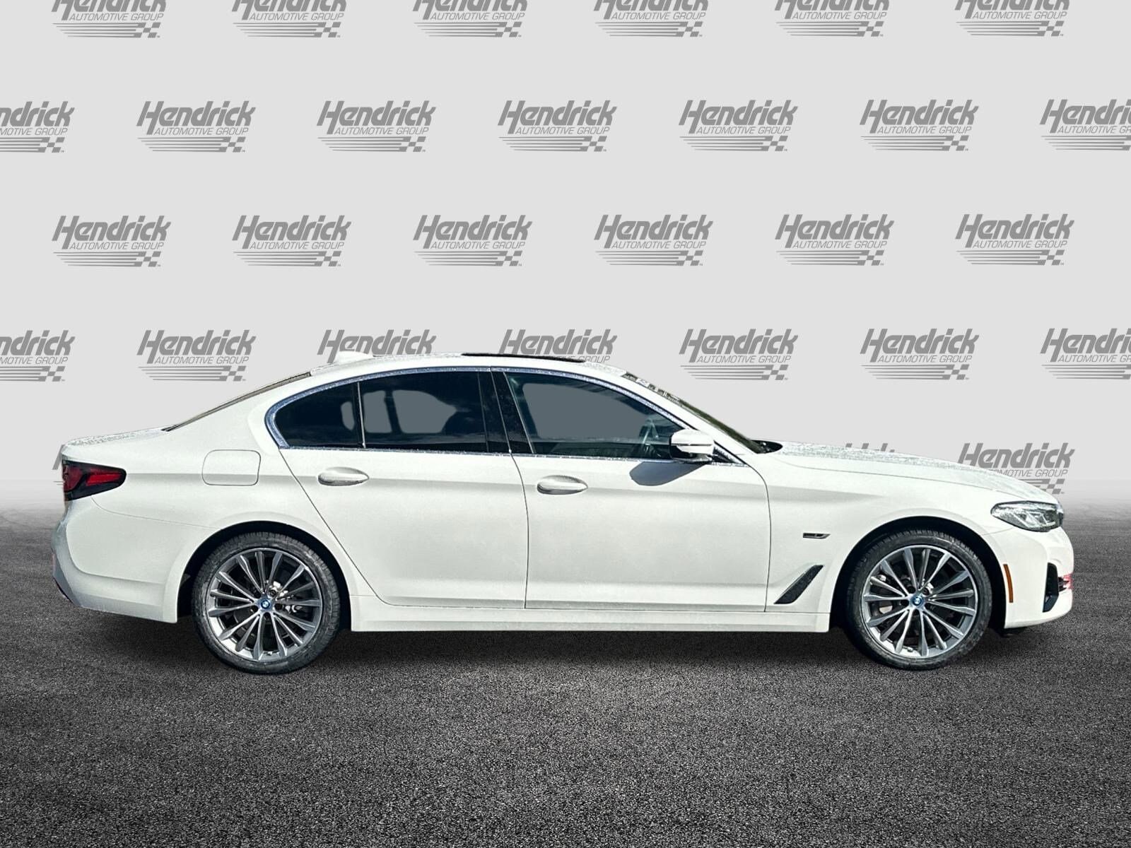 2023 Bmw 530e 5-Series photo 3