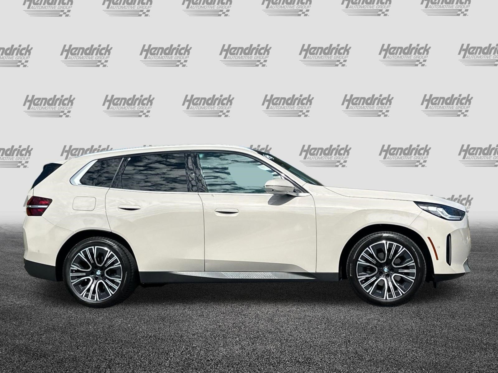 2025 BMW X3 30 xDrive photo 2