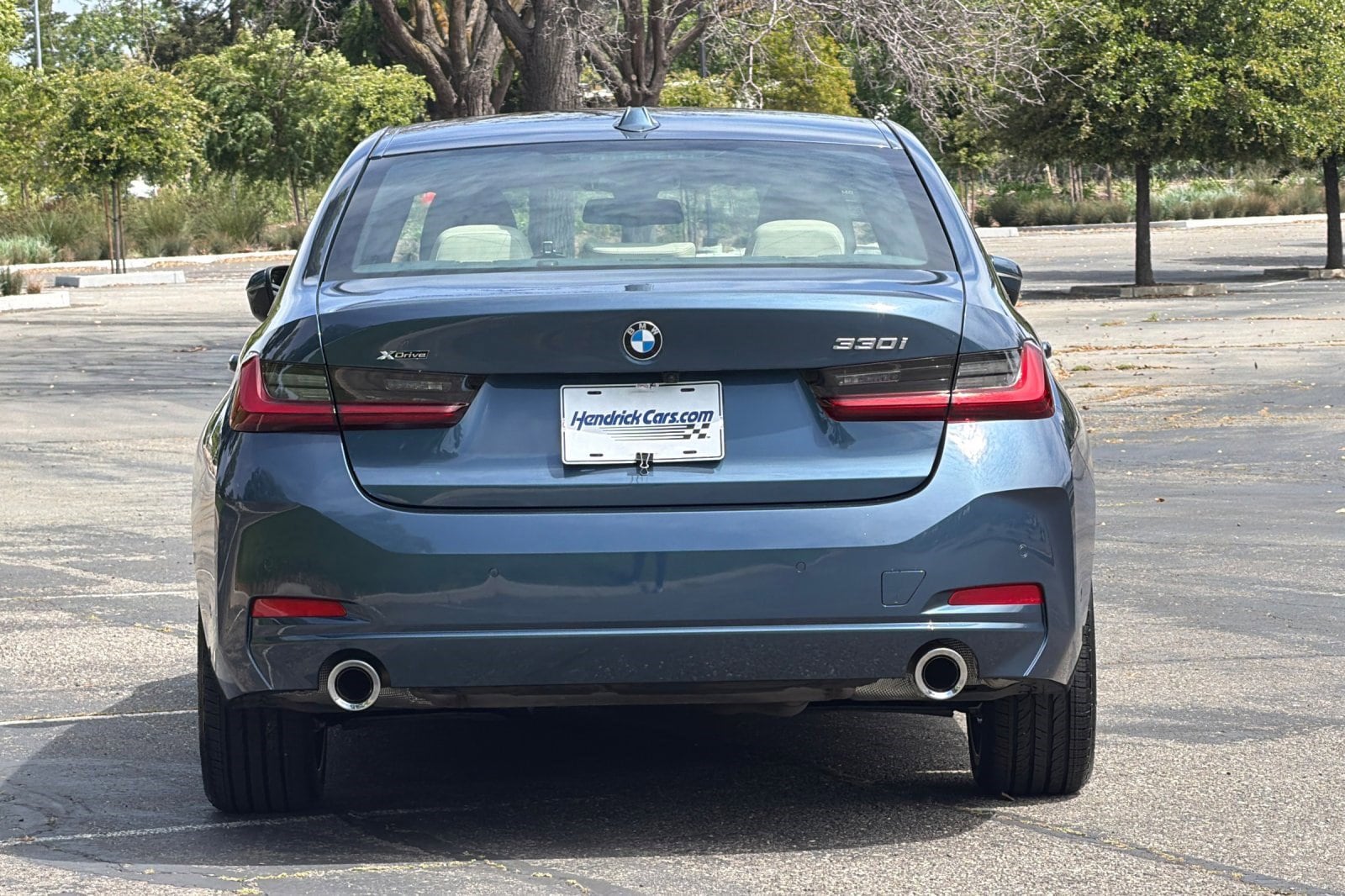 2025 BMW 3 Series 330i xDrive photo 5