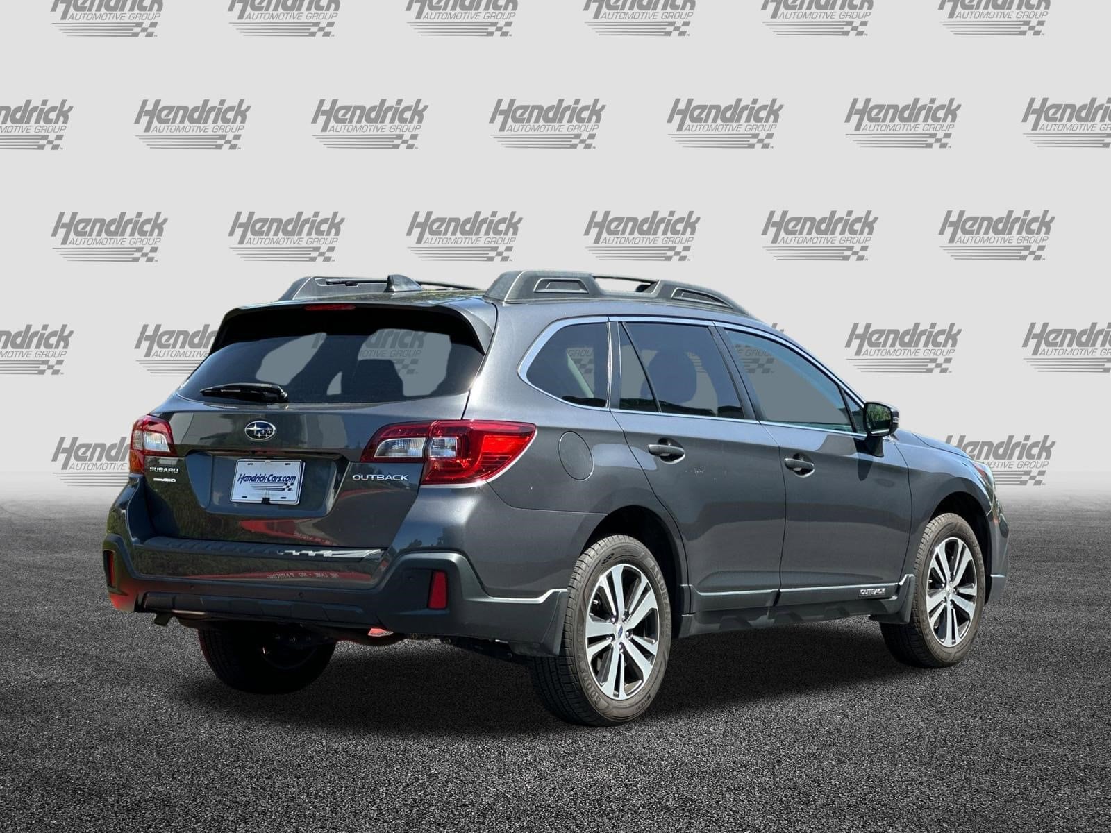 2018 Subaru Outback Limited photo 4