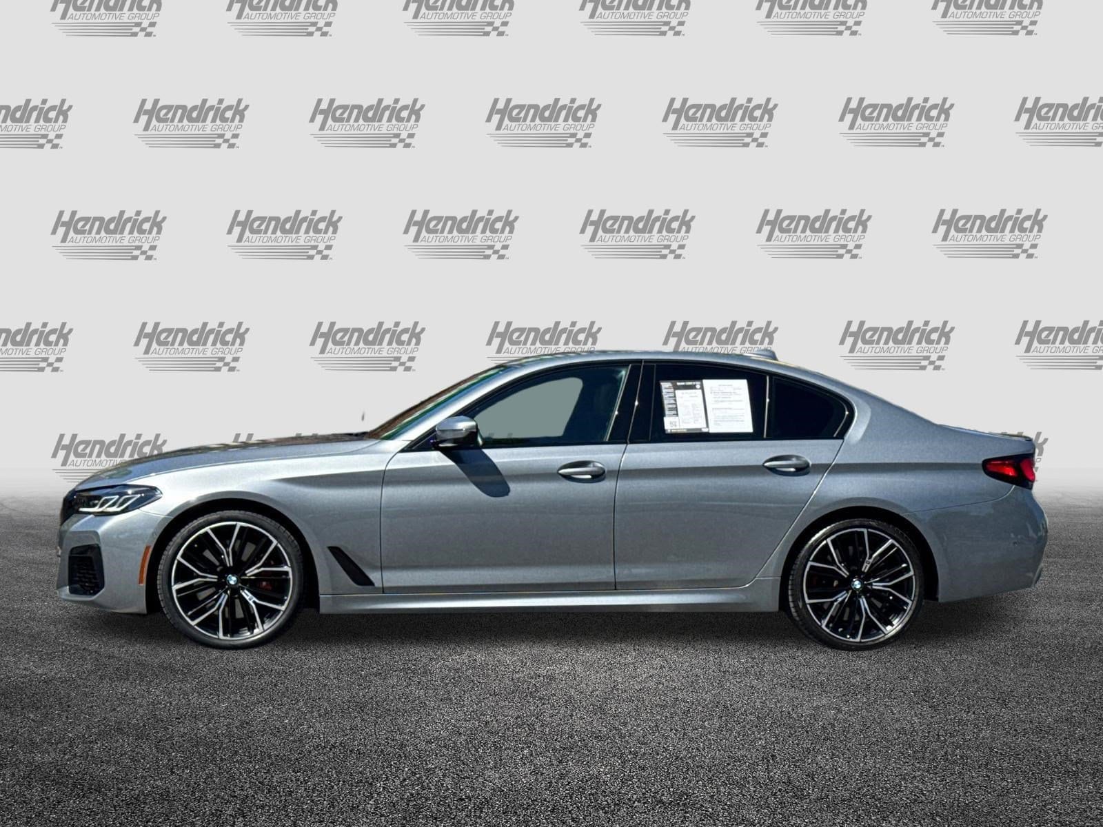 2023 BMW 5 Series 540i photo 3