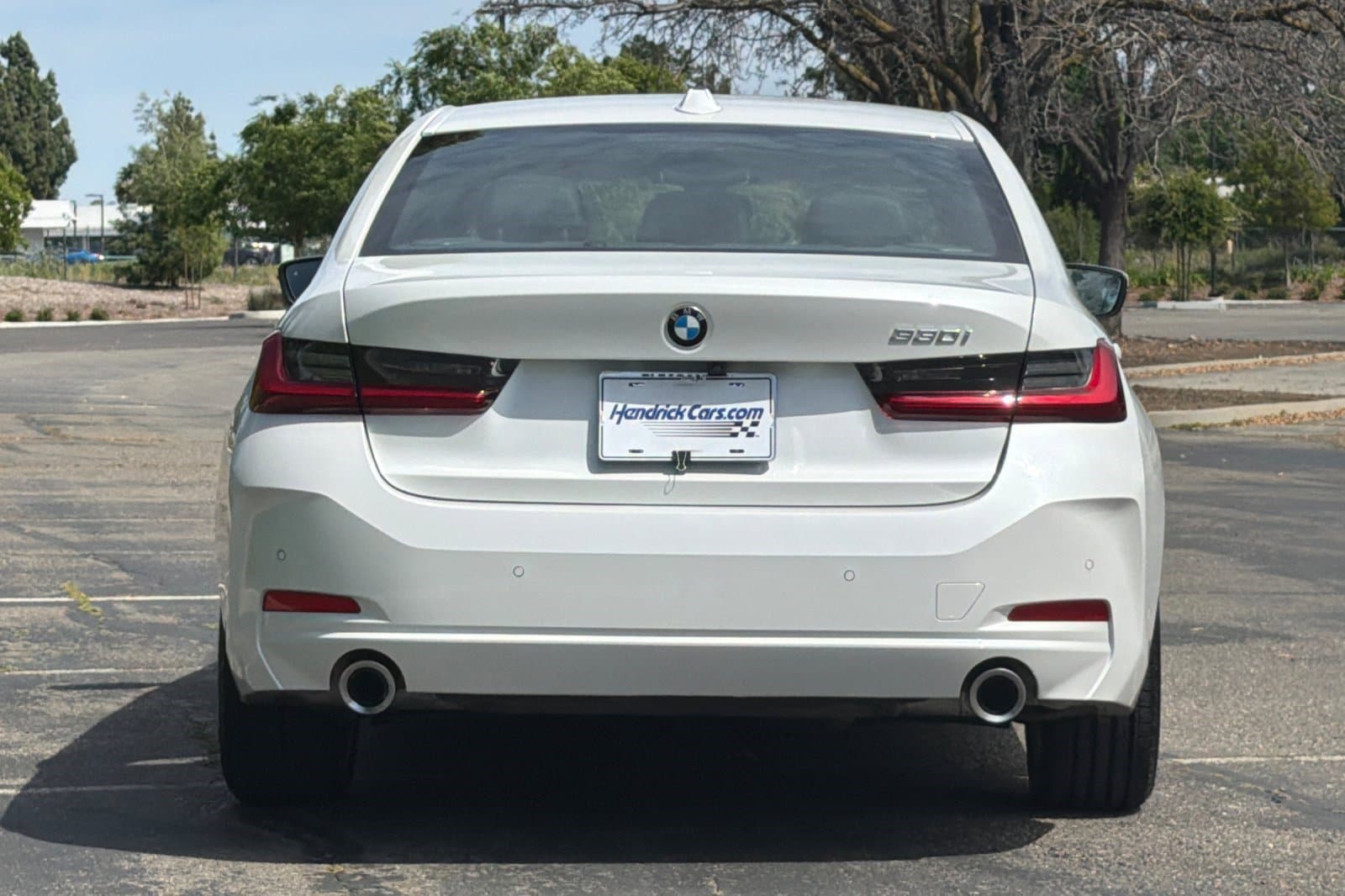 2025 BMW 3 Series 330i photo 5