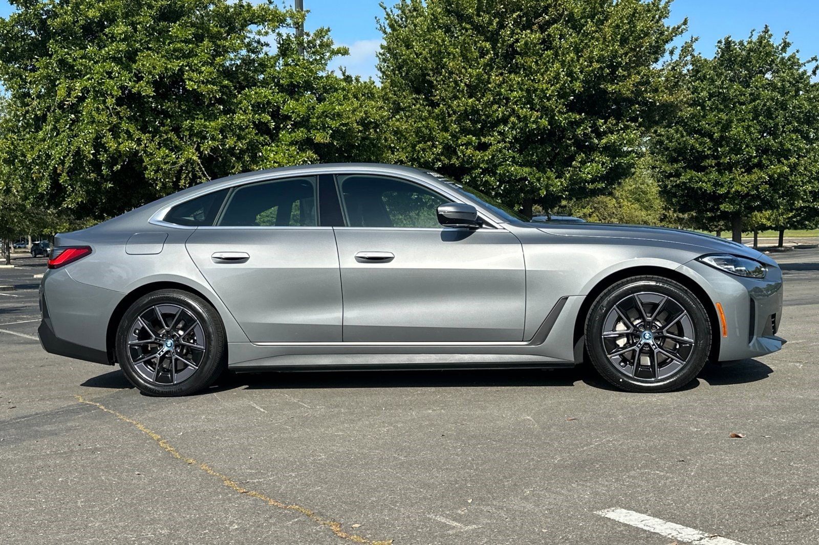 2023 BMW i4 eDrive40 Gran Coupe photo 2