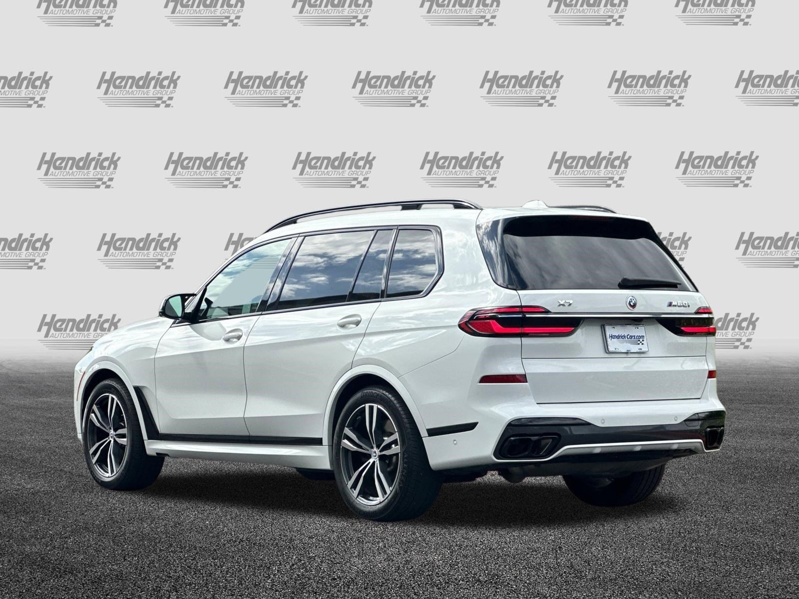 2023 BMW X7 M60i photo 6