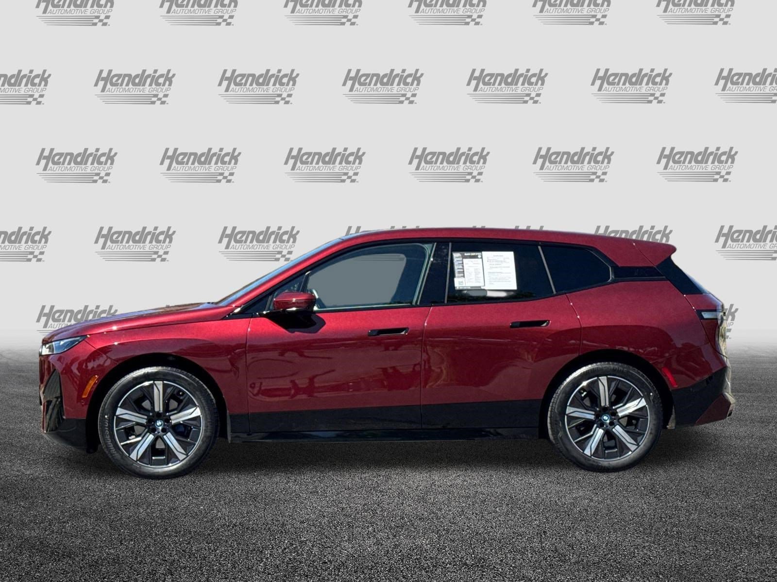 2025 BMW iX xDrive50 photo 3