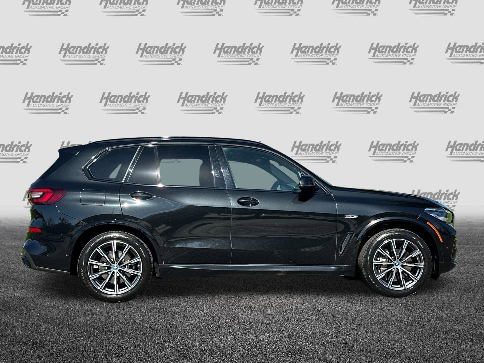 2022 BMW X5 xDrive45e photo 2