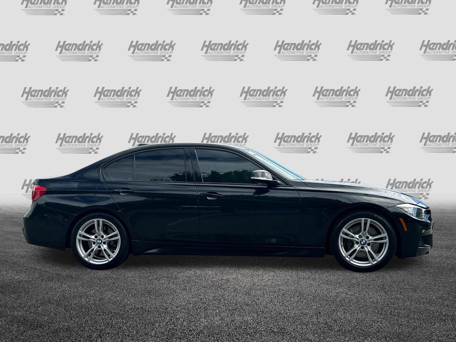 2016 BMW 3 Series 328i photo 2