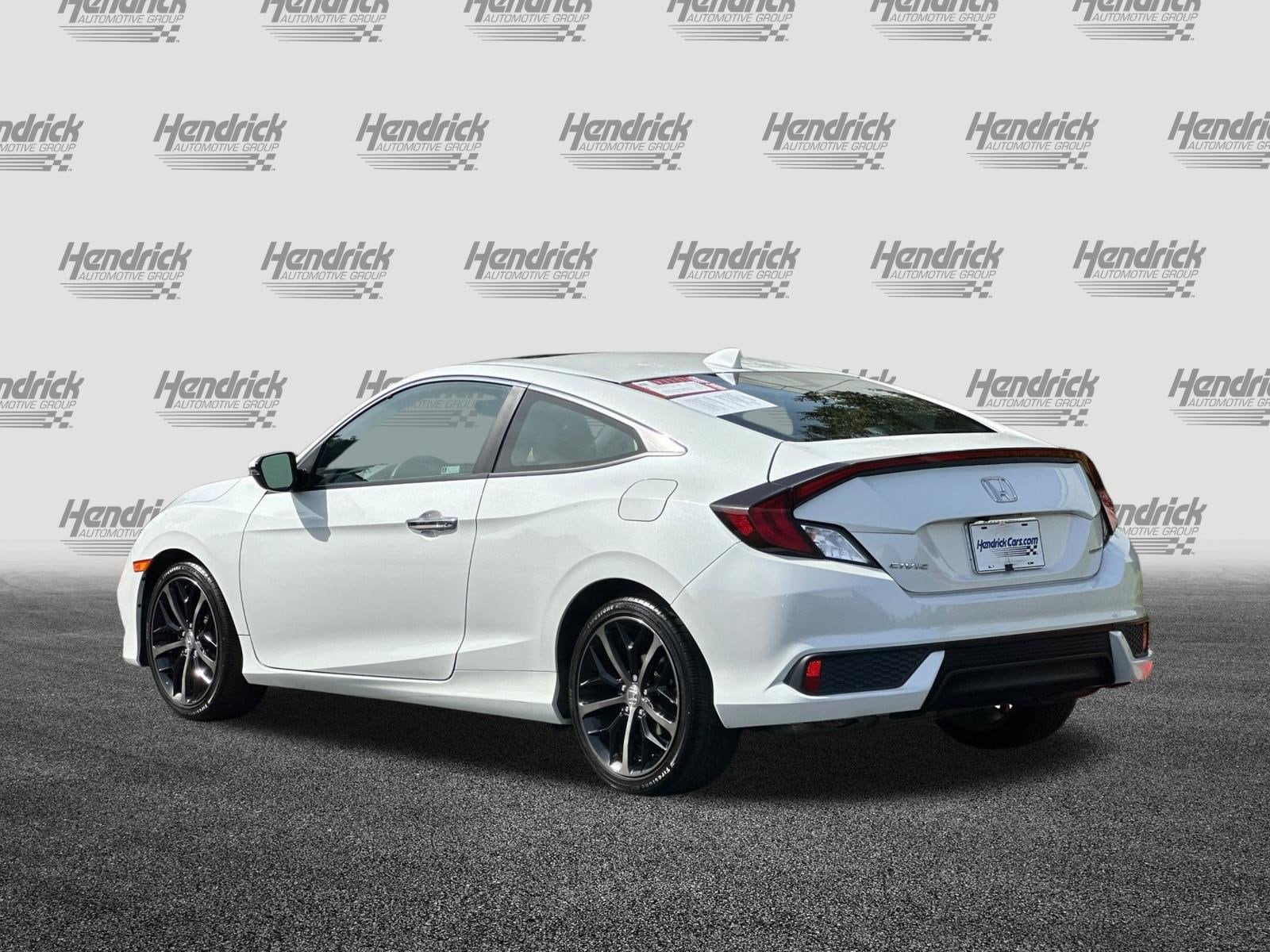 2019 Honda Civic Touring photo 6