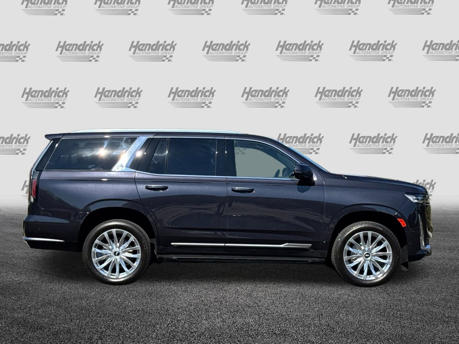 2024 Cadillac Escalade Premium Luxury photo 3