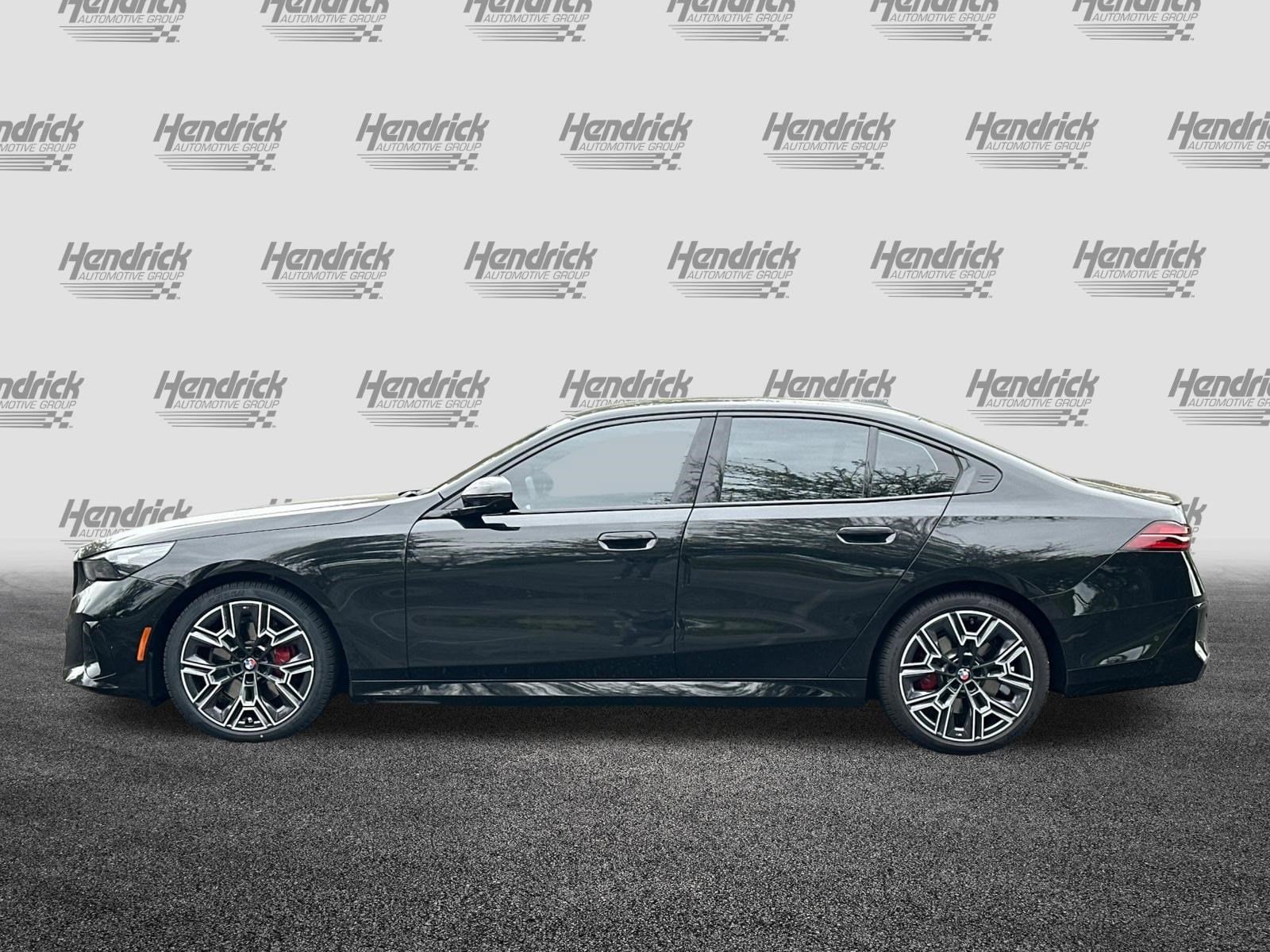 2024 BMW 5 Series 530i photo 3