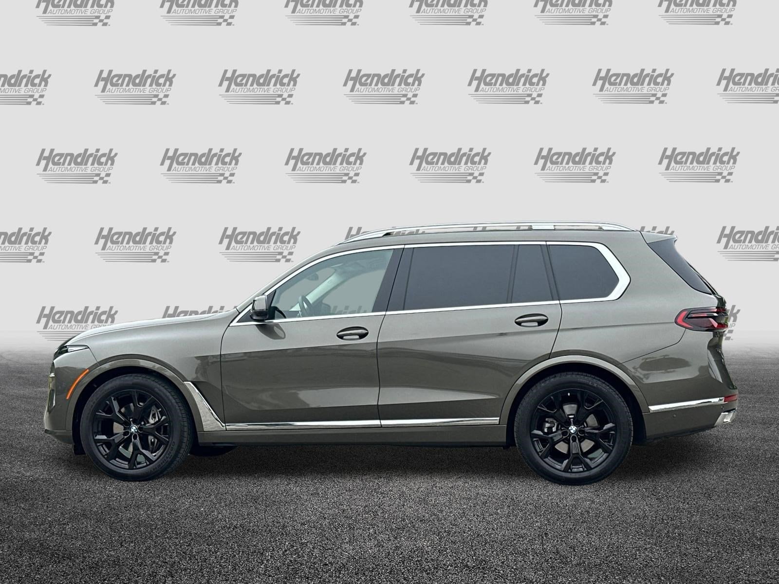 2025 BMW X7 xDrive40i photo 3