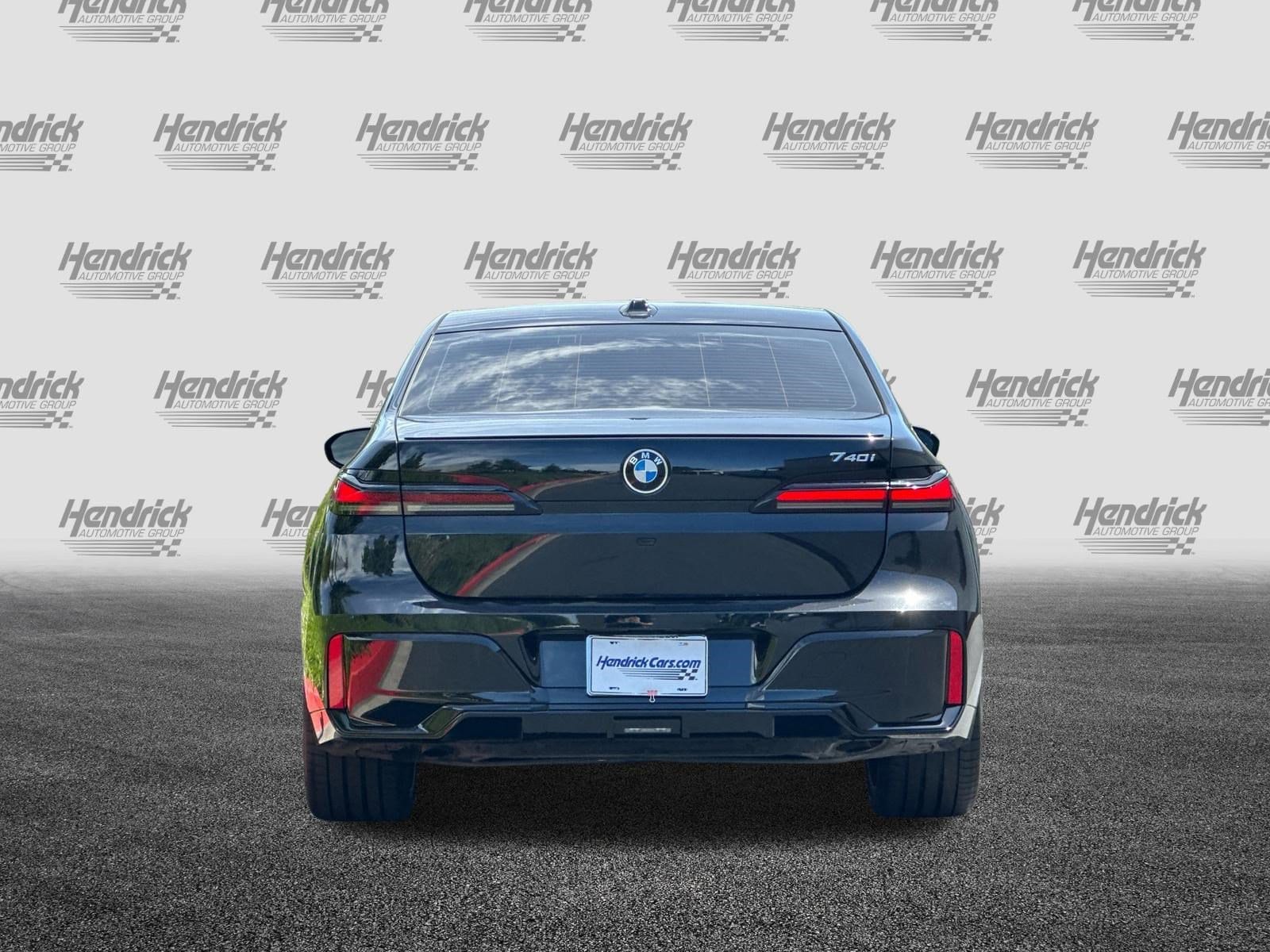 2025 BMW 7 Series 740i photo 5