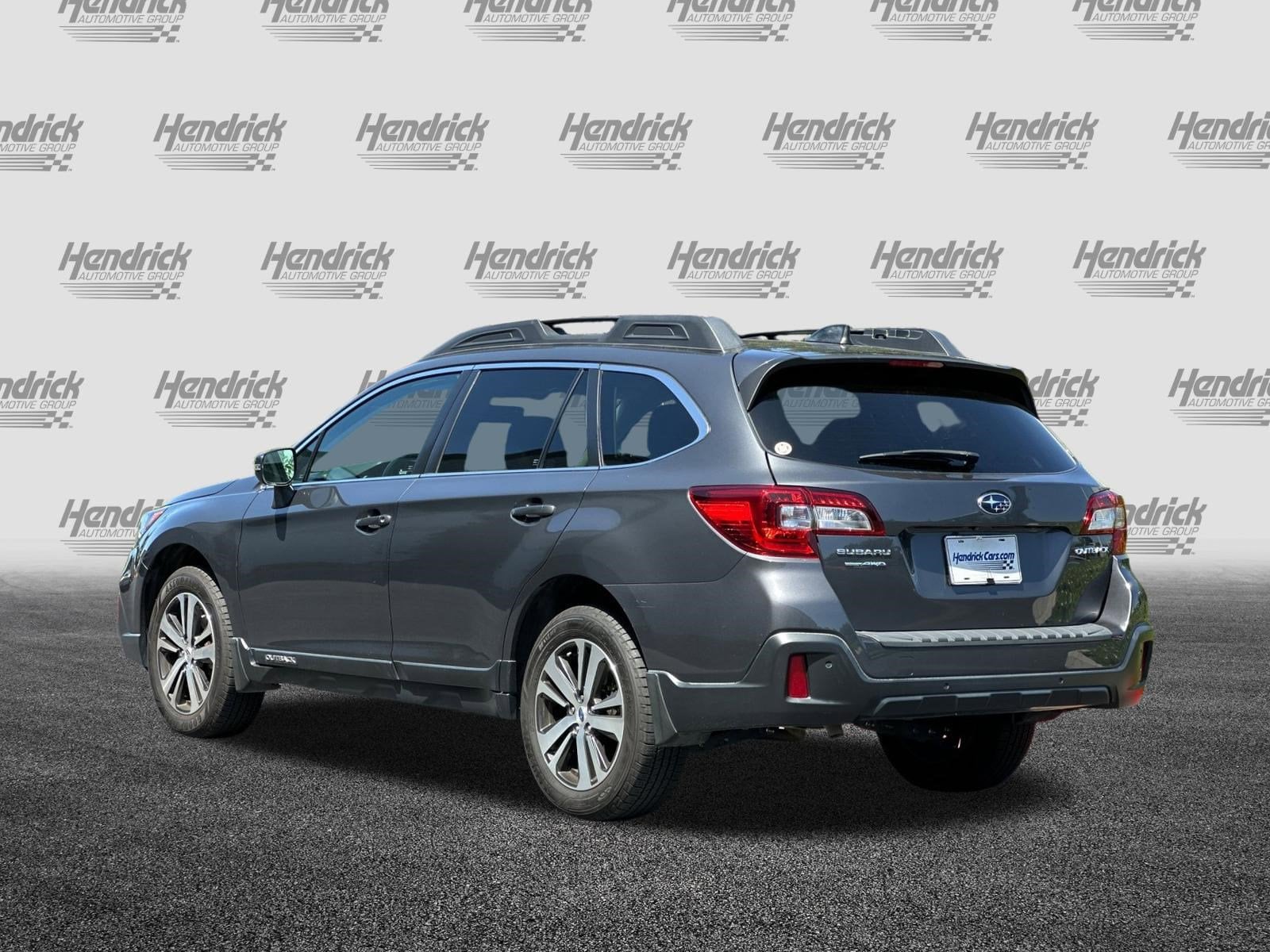2018 Subaru Outback Limited photo 6