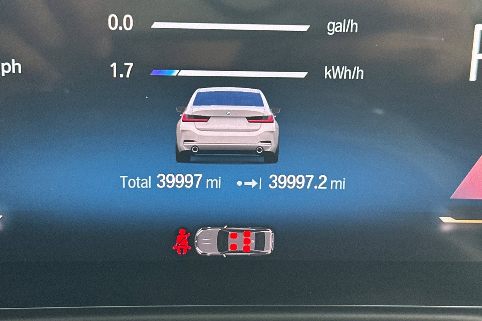 2023 BMW 3 Series 330e photo 3