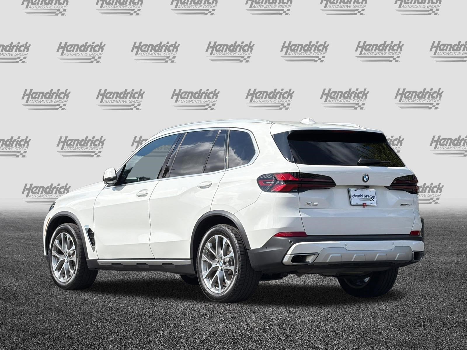 2026 BMW X5 sDrive40i photo 6