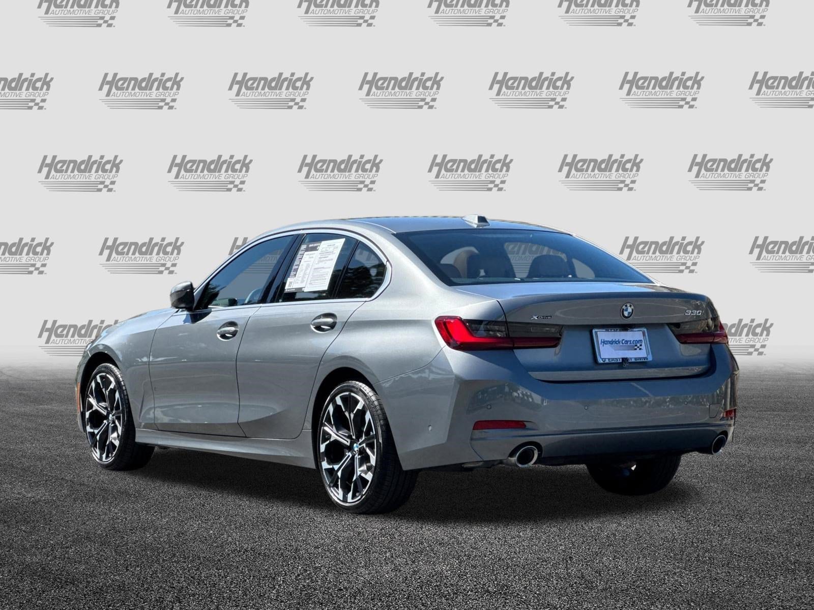 2025 BMW 3 Series 330i xDrive photo 6