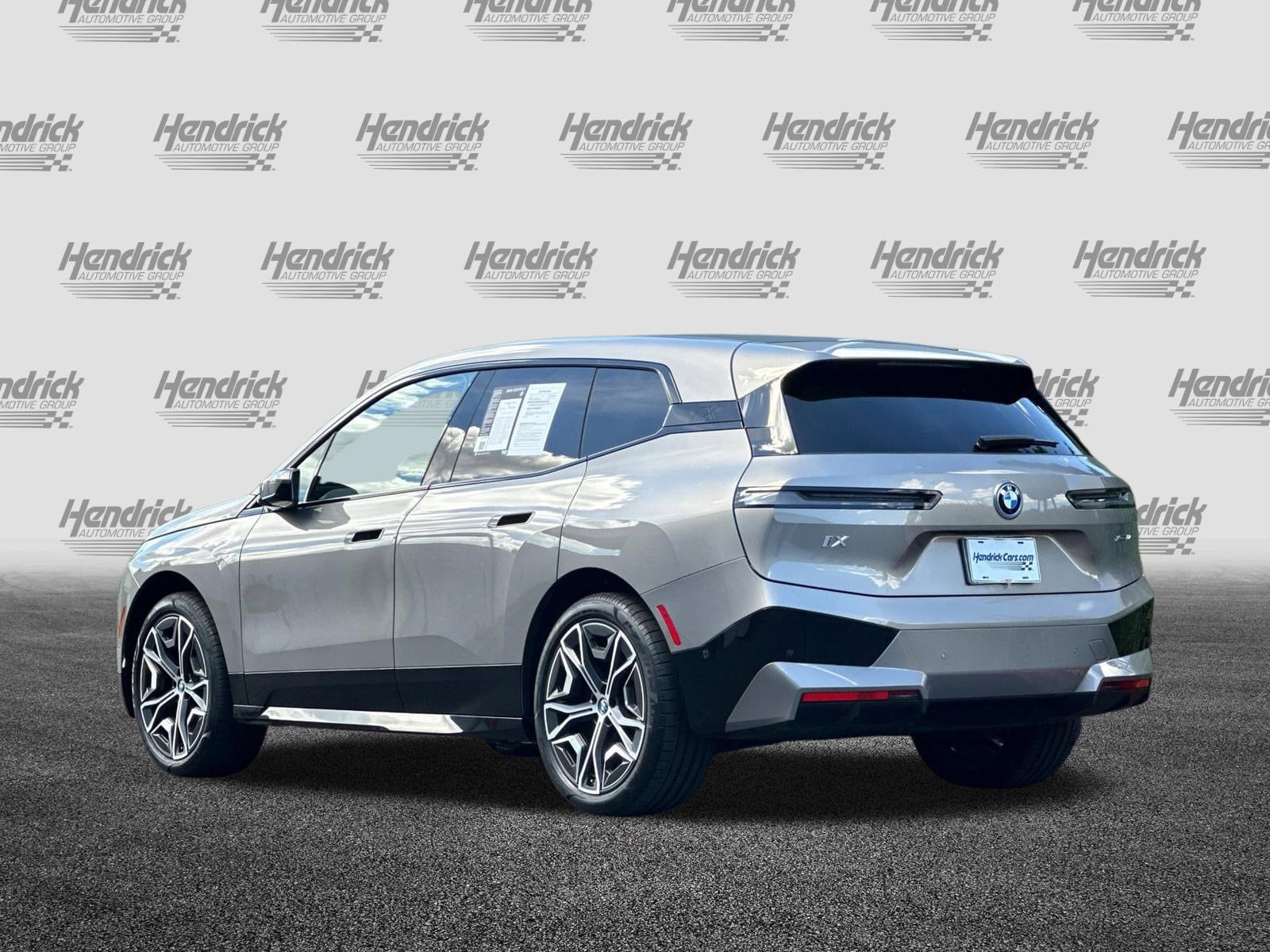 2025 BMW iX xDrive50 photo 5