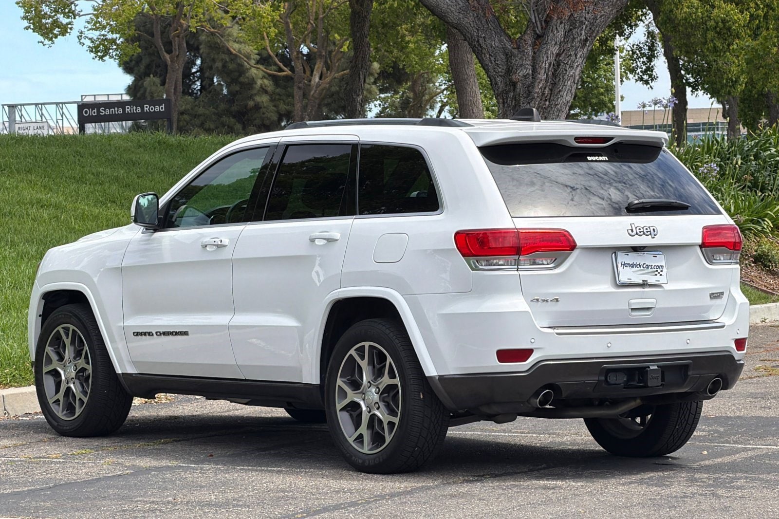 2018 Jeep Grand Cherokee Sterling Edition photo 6