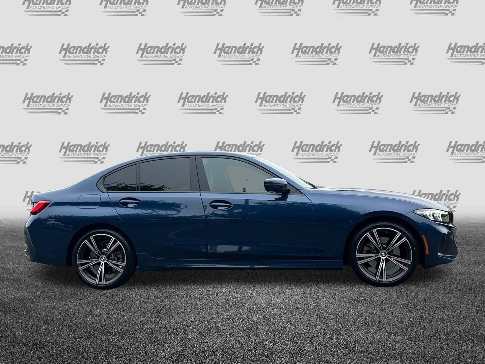 2024 BMW 3 Series 330i photo 2