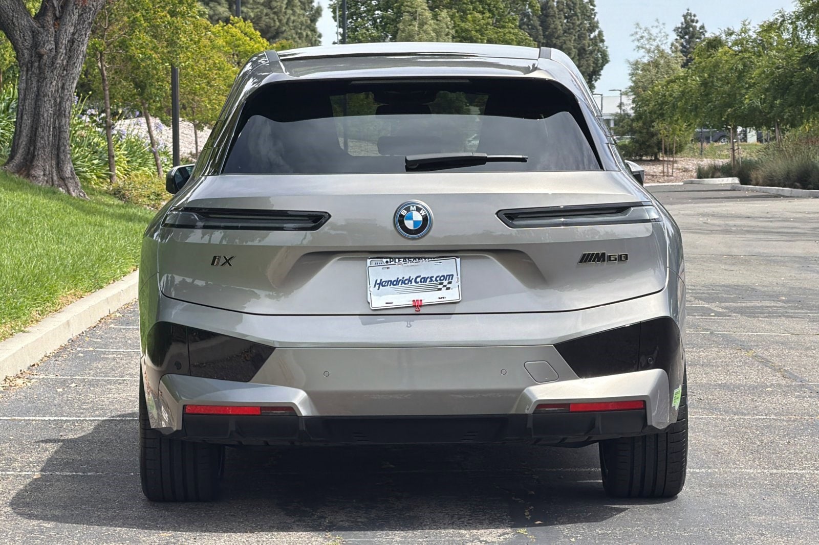 2024 BMW iX M60 photo 5