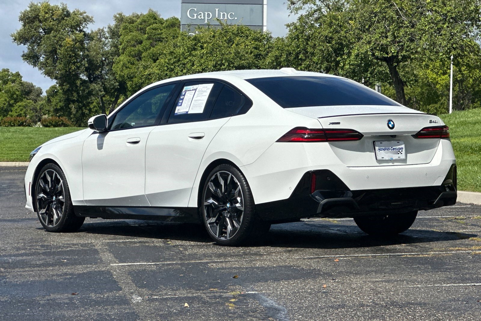 2026 BMW 5 Series 540i xDrive photo 6