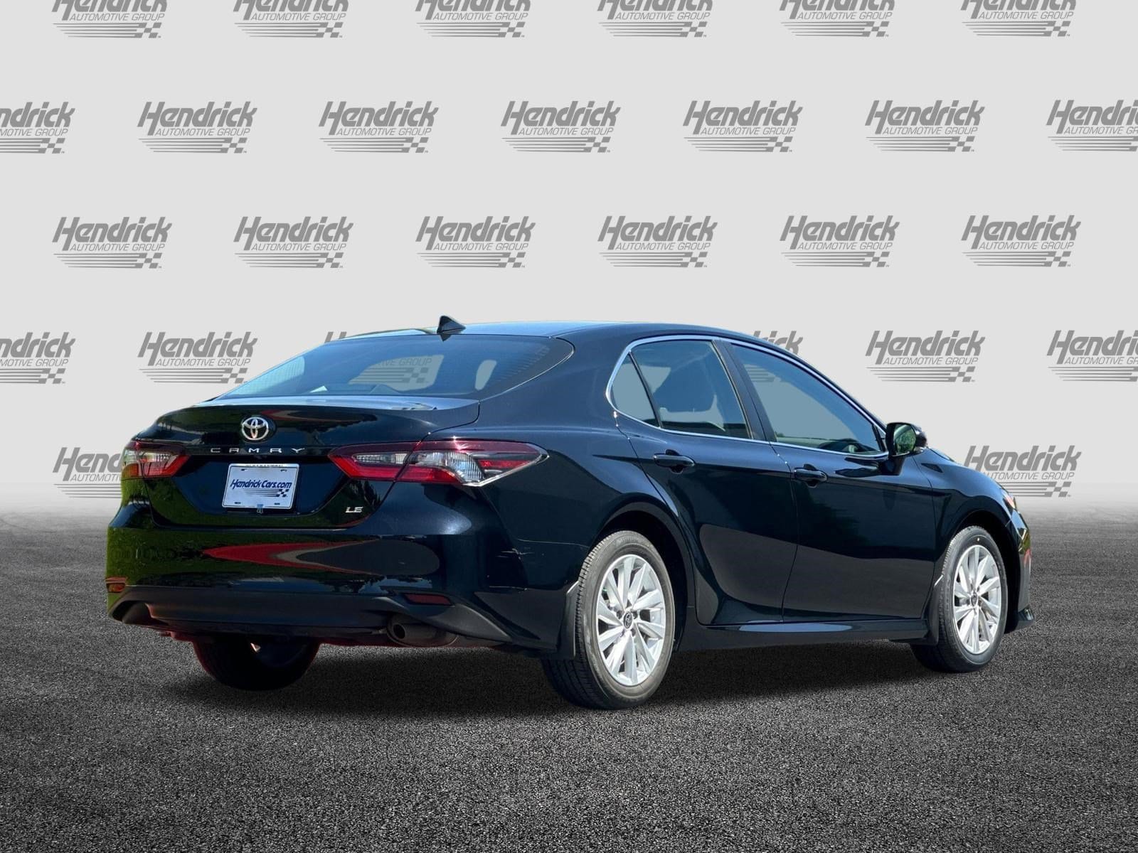2023 Toyota Camry LE photo 4