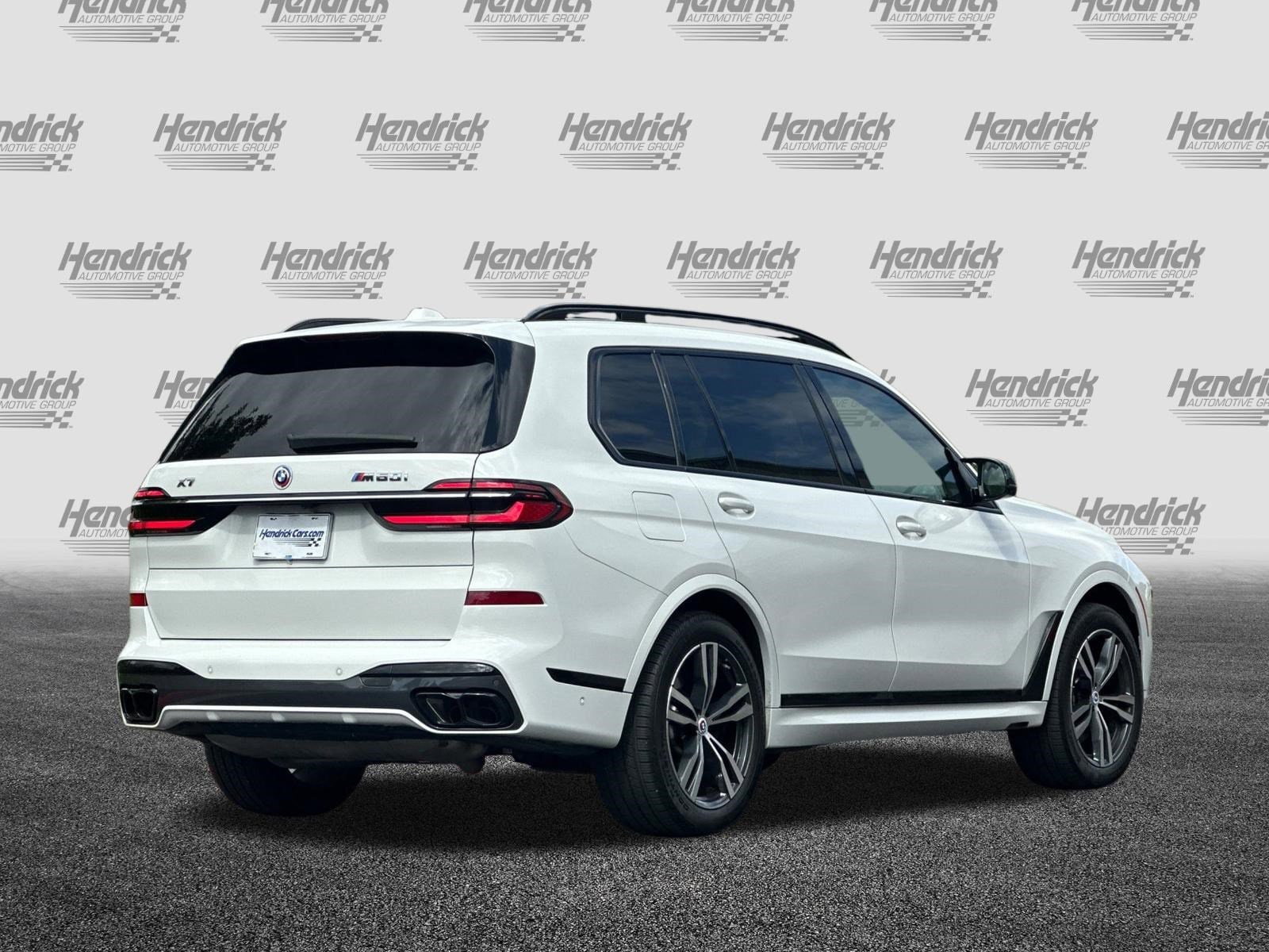 2023 BMW X7 M60i photo 4