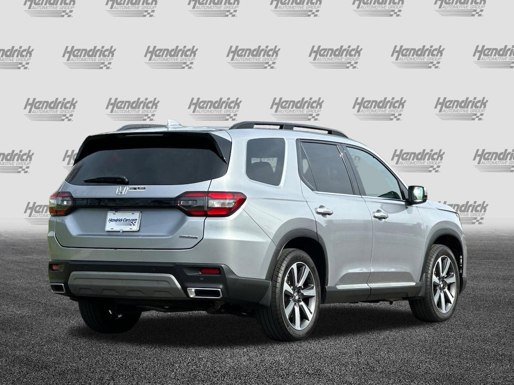 Used 2025 Honda Pilot Touring SUV