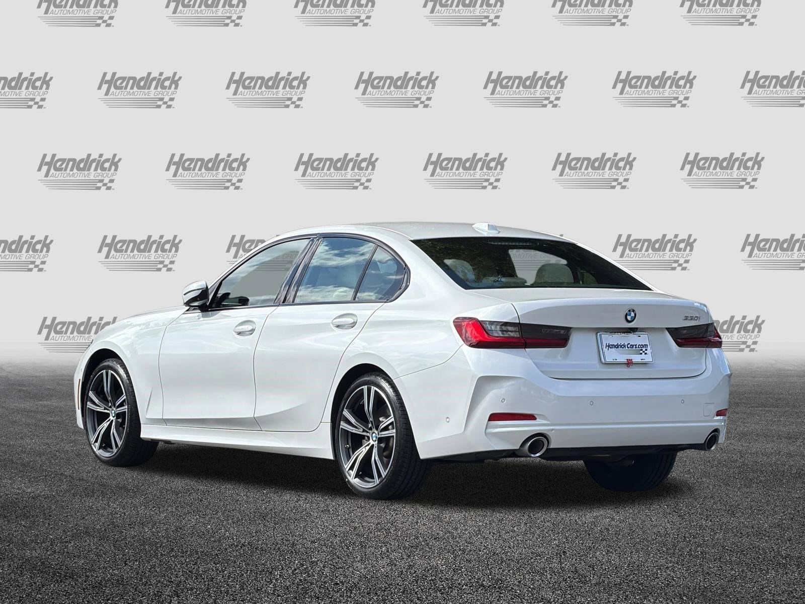 2023 BMW 3 Series 330i photo 5