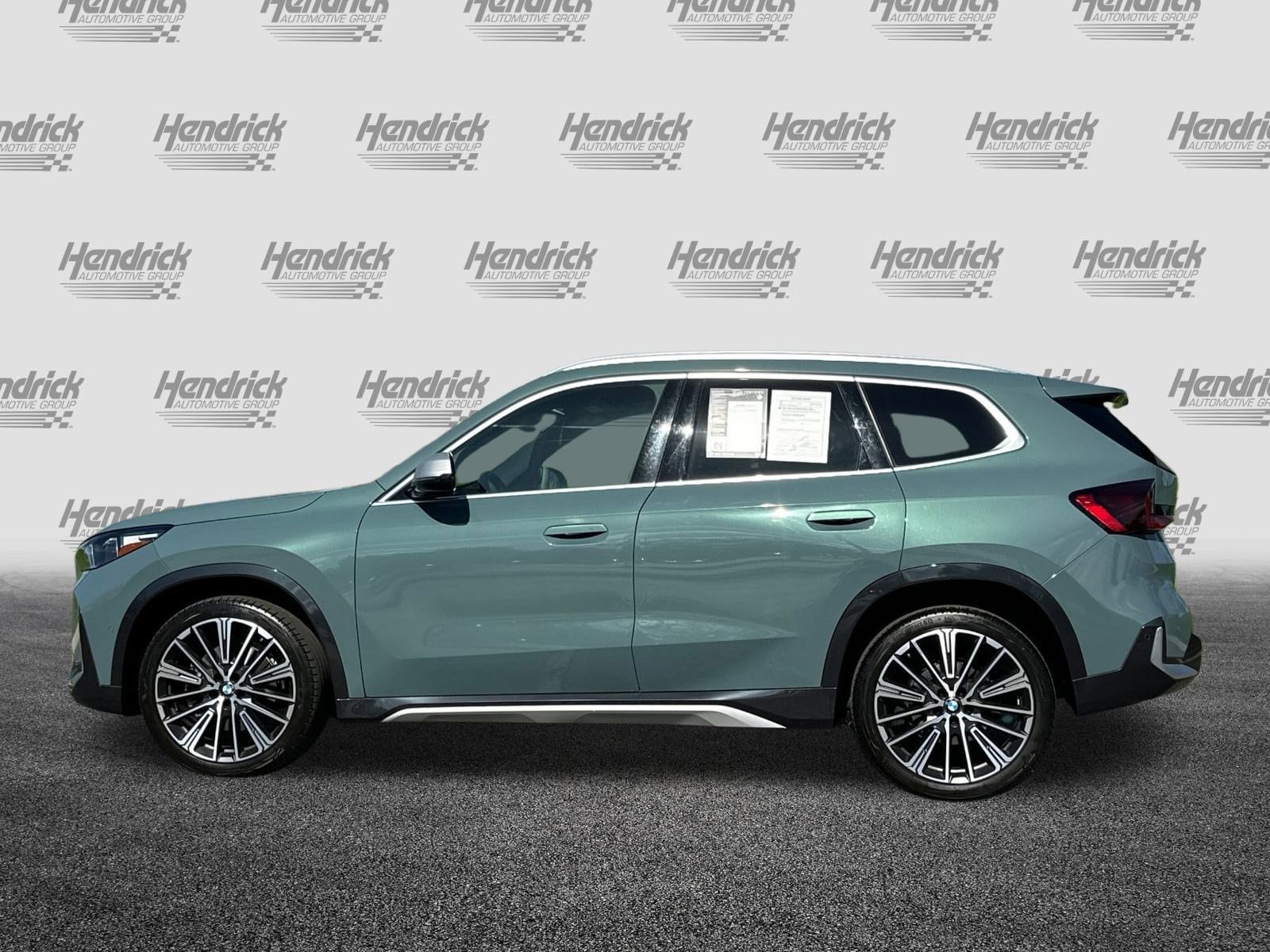 2023 BMW X1 xDrive28i photo 3