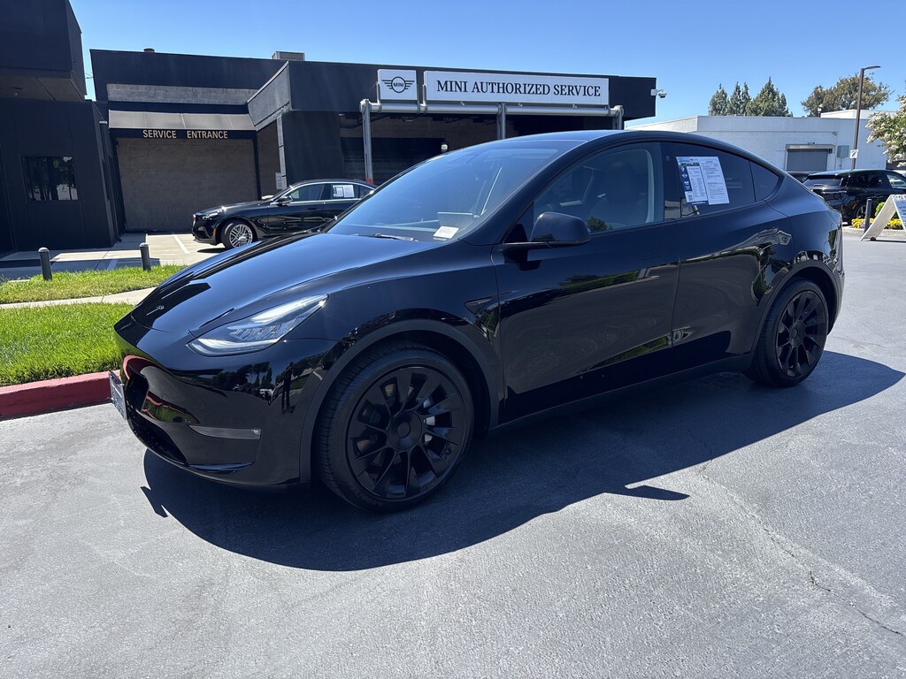 Used 2022 Tesla Model Y Long Range SUV