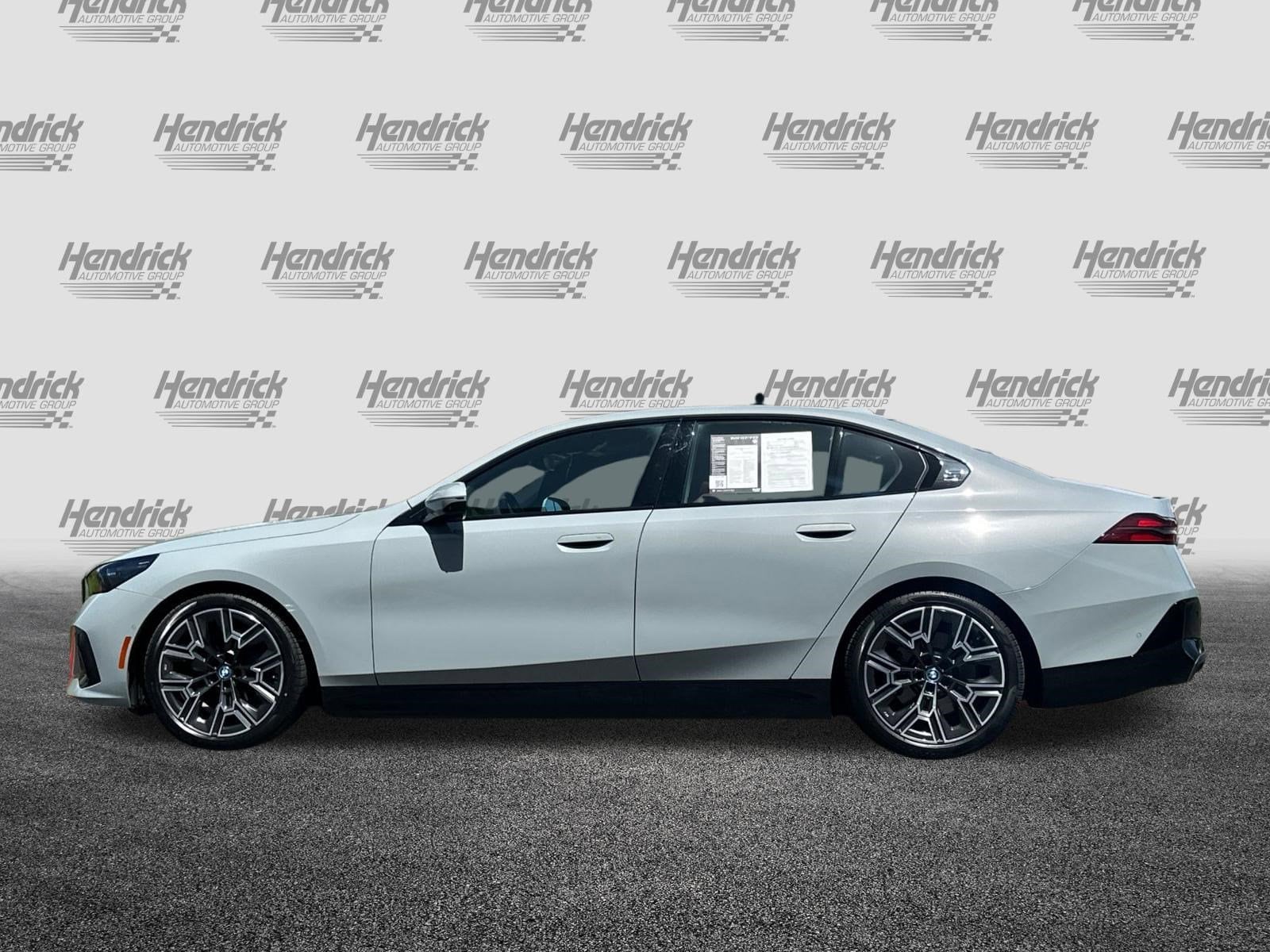 2024 BMW i5 eDrive40 photo 3