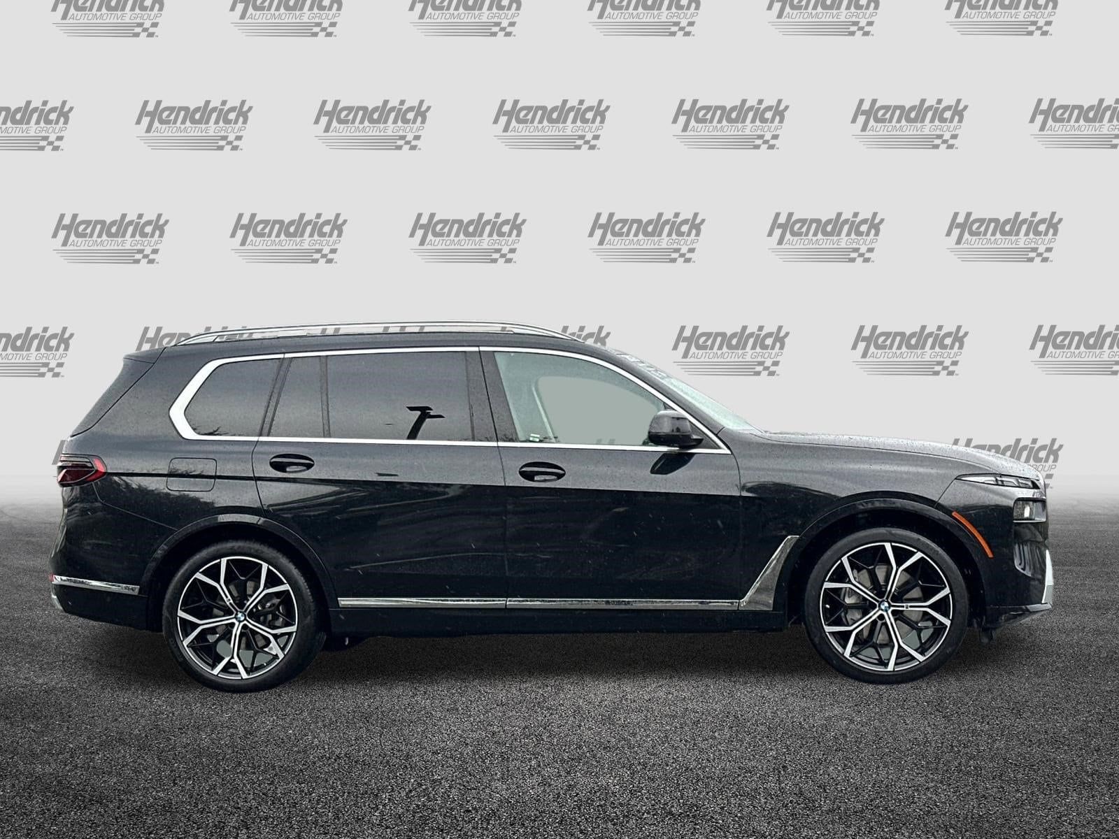 2023 BMW X7 xDrive40i photo 2