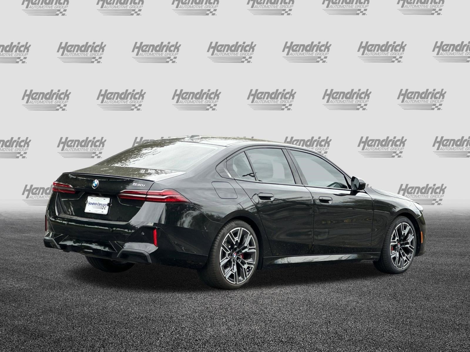 2024 BMW 5 Series 530i photo 4