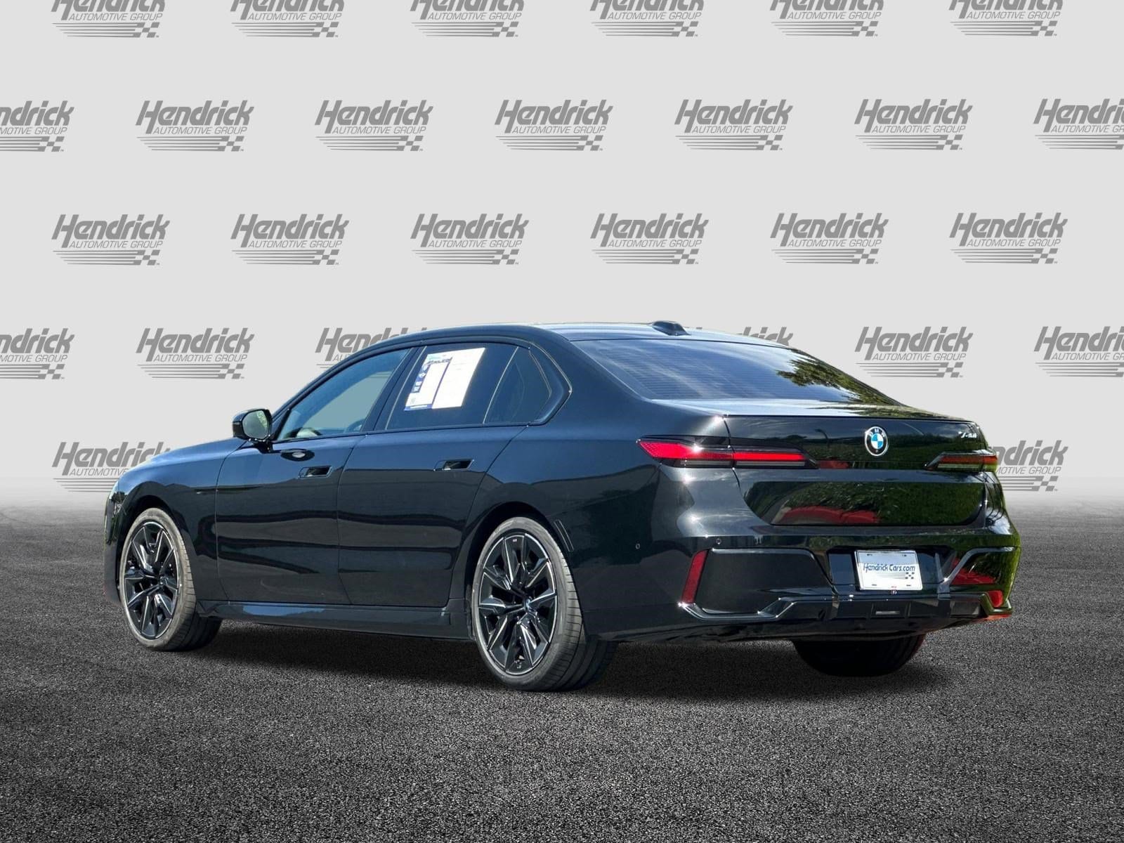 2025 BMW 7 Series 740i photo 6