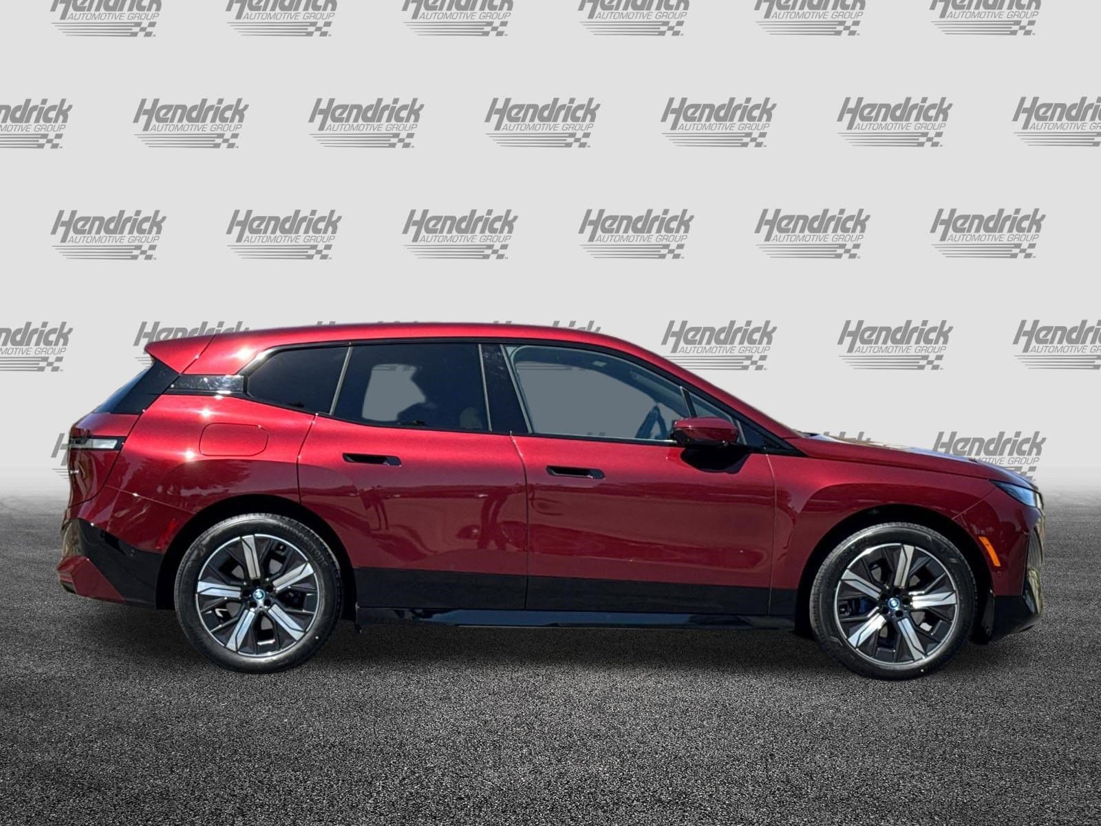 2025 BMW iX xDrive50 photo 2