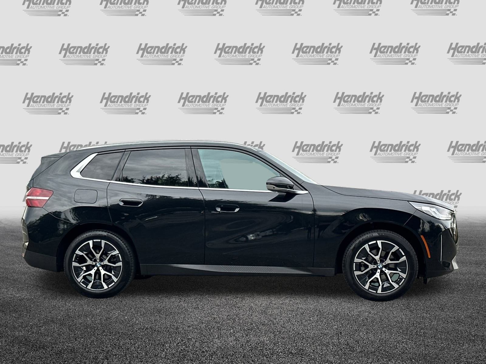 2025 BMW X3 30 xDrive photo 2