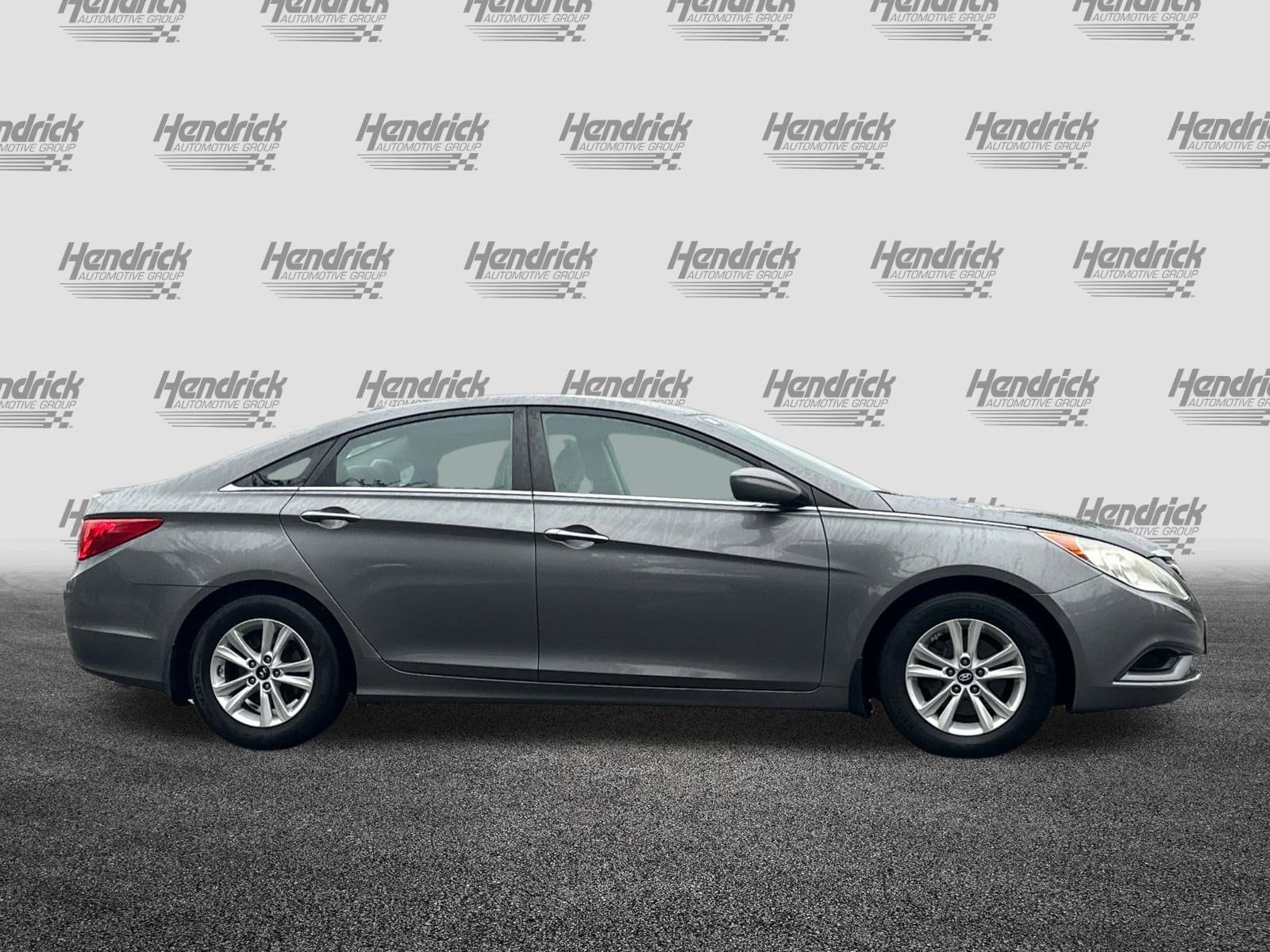 2011 Hyundai Sonata GLS PZEV photo 2