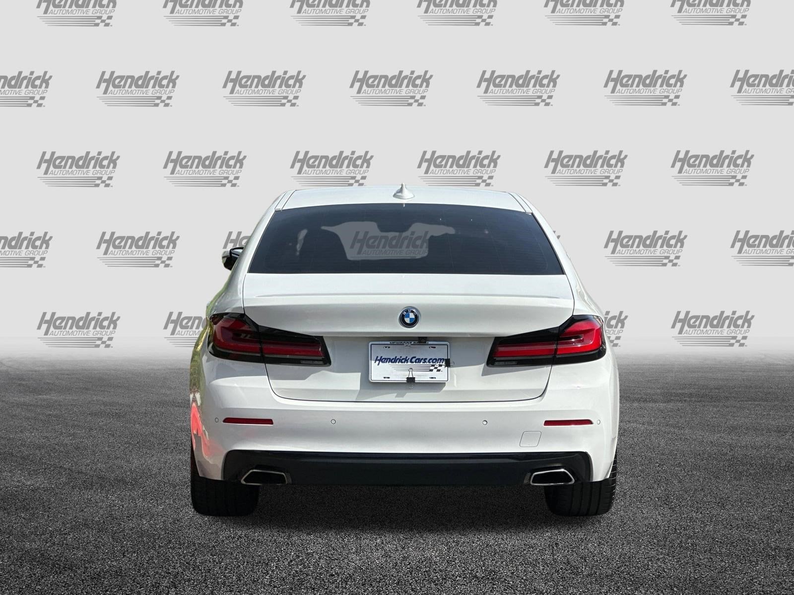 2023 BMW 5 Series 530e photo 5