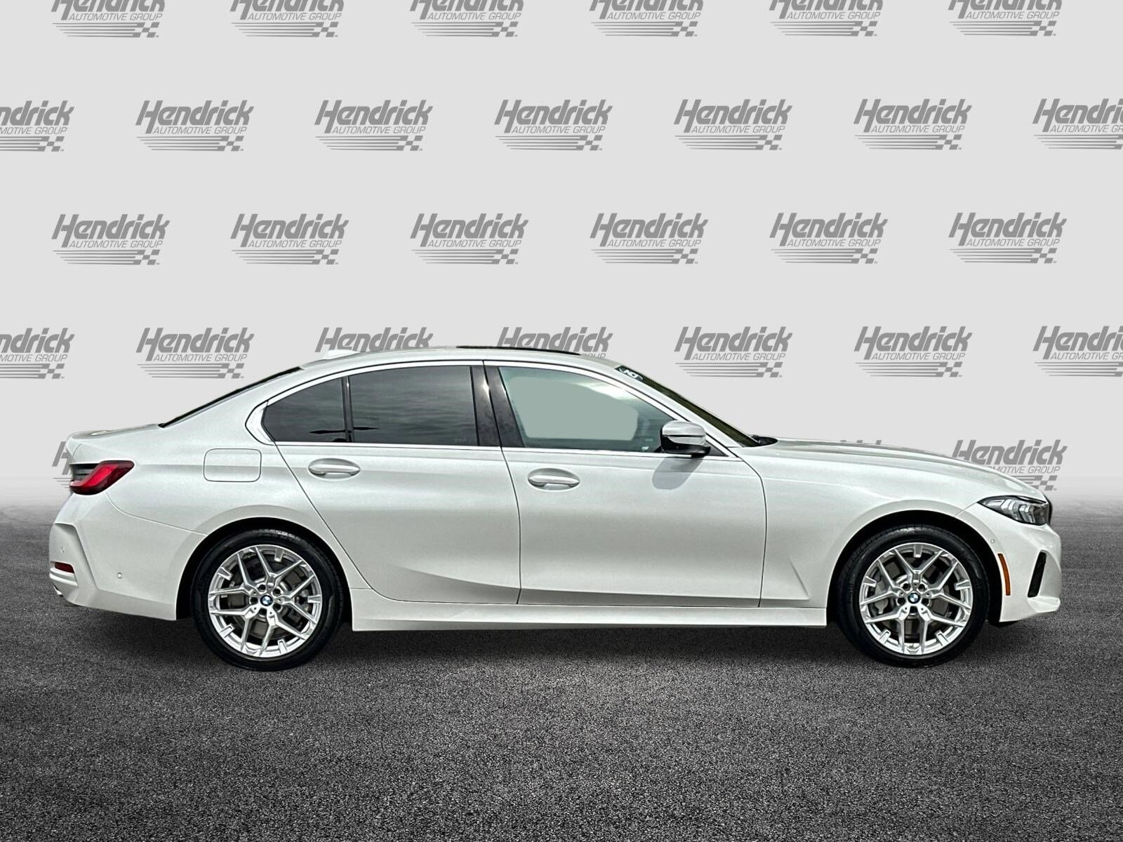 2025 BMW 3 Series 330i photo 2