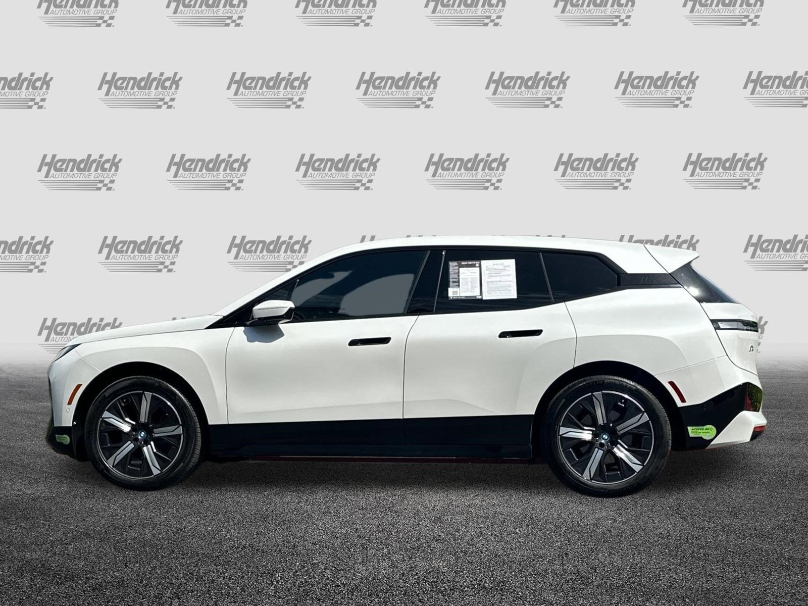 2024 BMW iX xDrive50 photo 3