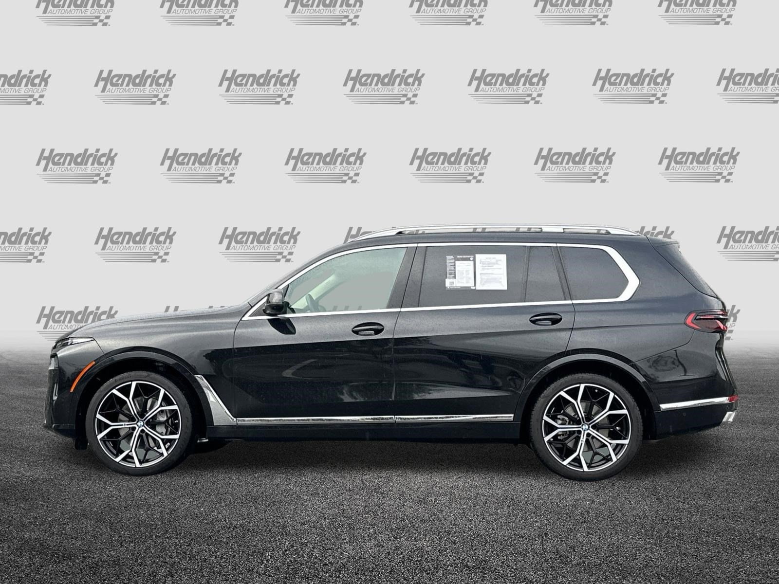 2023 BMW X7 xDrive40i photo 3
