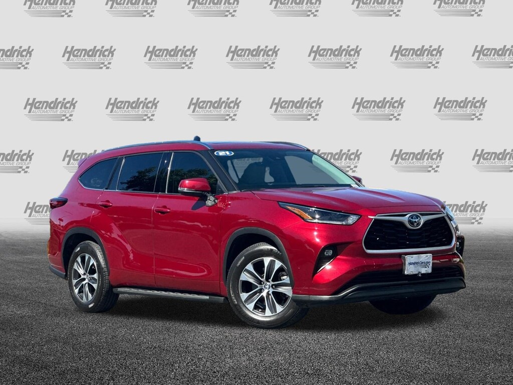 Used 2021 Toyota Highlander XLE SUV
