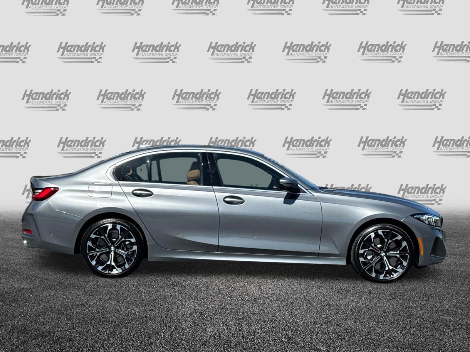 2025 BMW 3 Series 330i xDrive photo 2