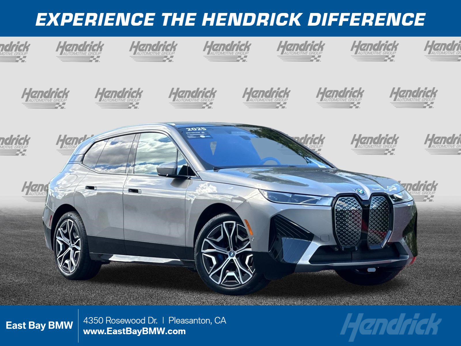 2025 BMW iX xDrive50's photo