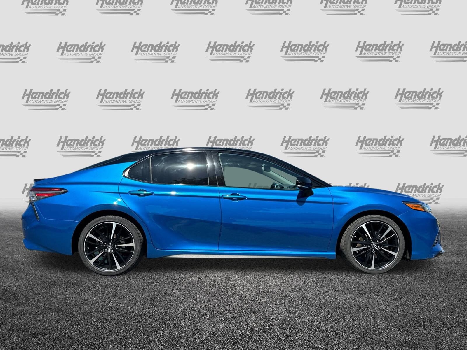 2019 Toyota Camry XSE photo 2